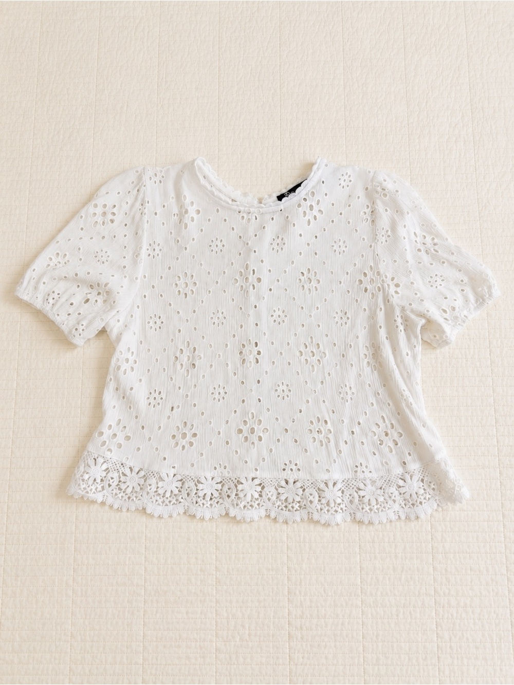 Miss Chievous Medium White Eyelet Lace Hem Puff Sleeve Blouse Cottagecore